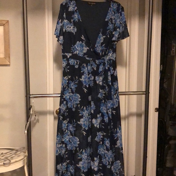 Ryan Michelle Dresses & Skirts - ❤️ Dress 2X